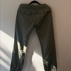 Levi's Men's Cargo Pants in Olive